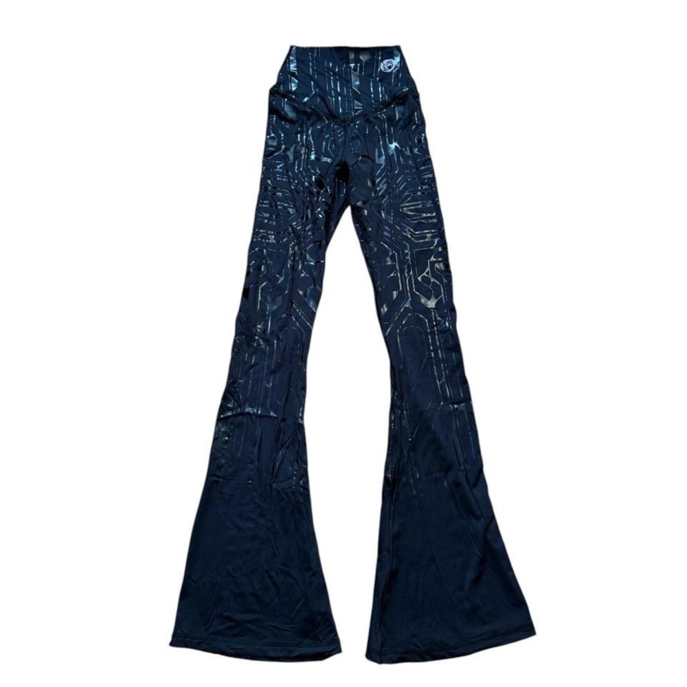 NEO4IC future flare leggings!